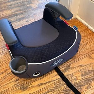 Graco Booster seats (2). Great condition